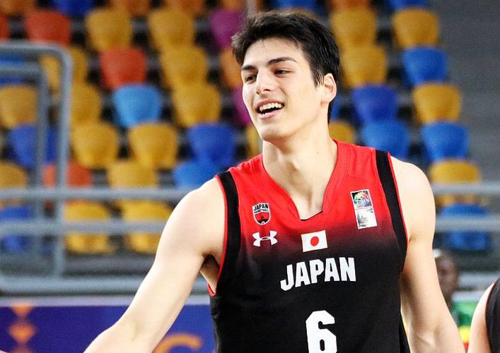 日本混血前锋世界杯冠军，u19男篮世界杯日本男篮有几个混血