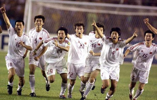 国足2004无缘世界杯，2004年世界杯预选赛中国7：0大胜香港后,为何还被淘汰